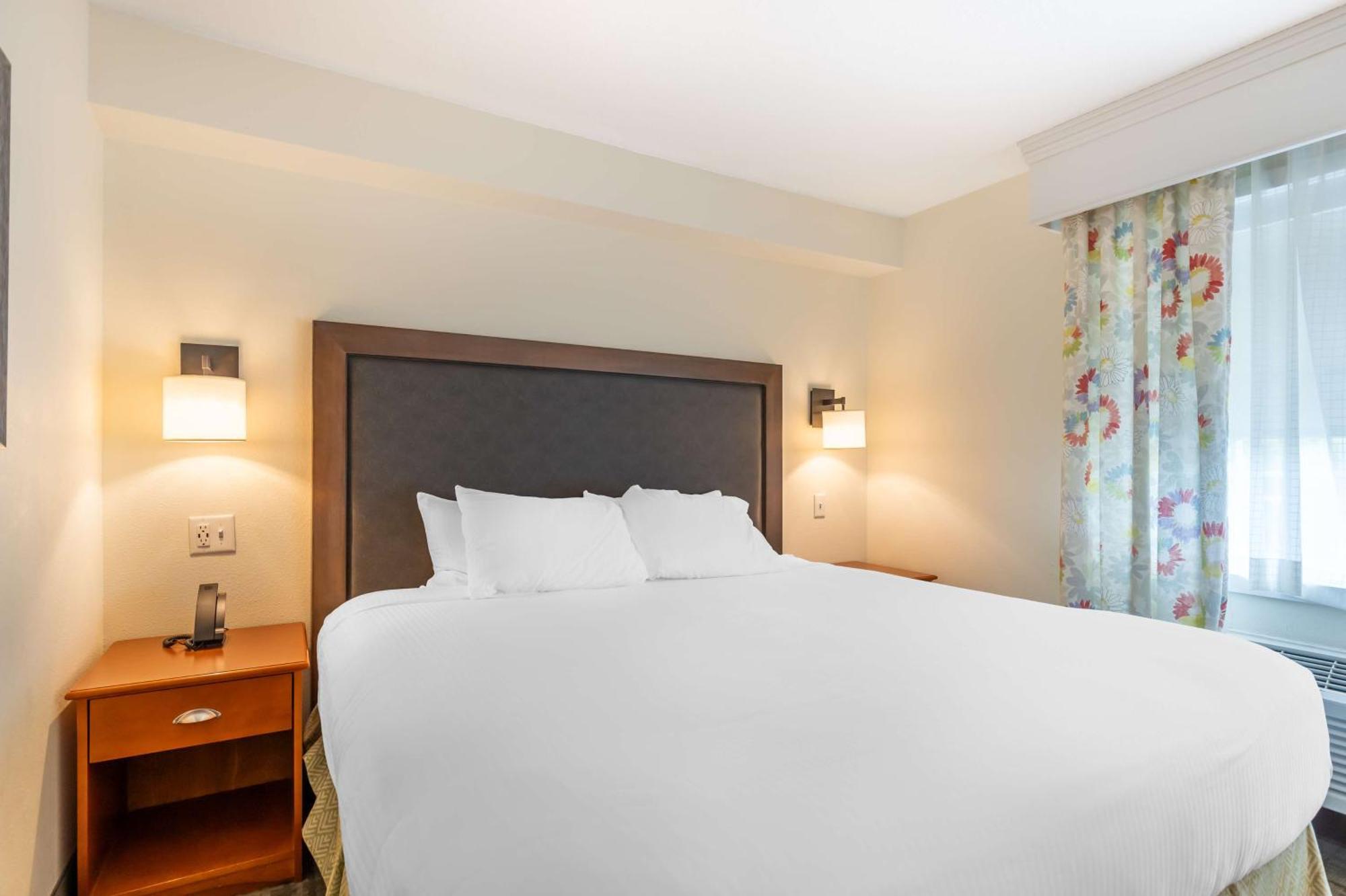 Best Western Plus University Park Inn & Suites Ames Exterior foto