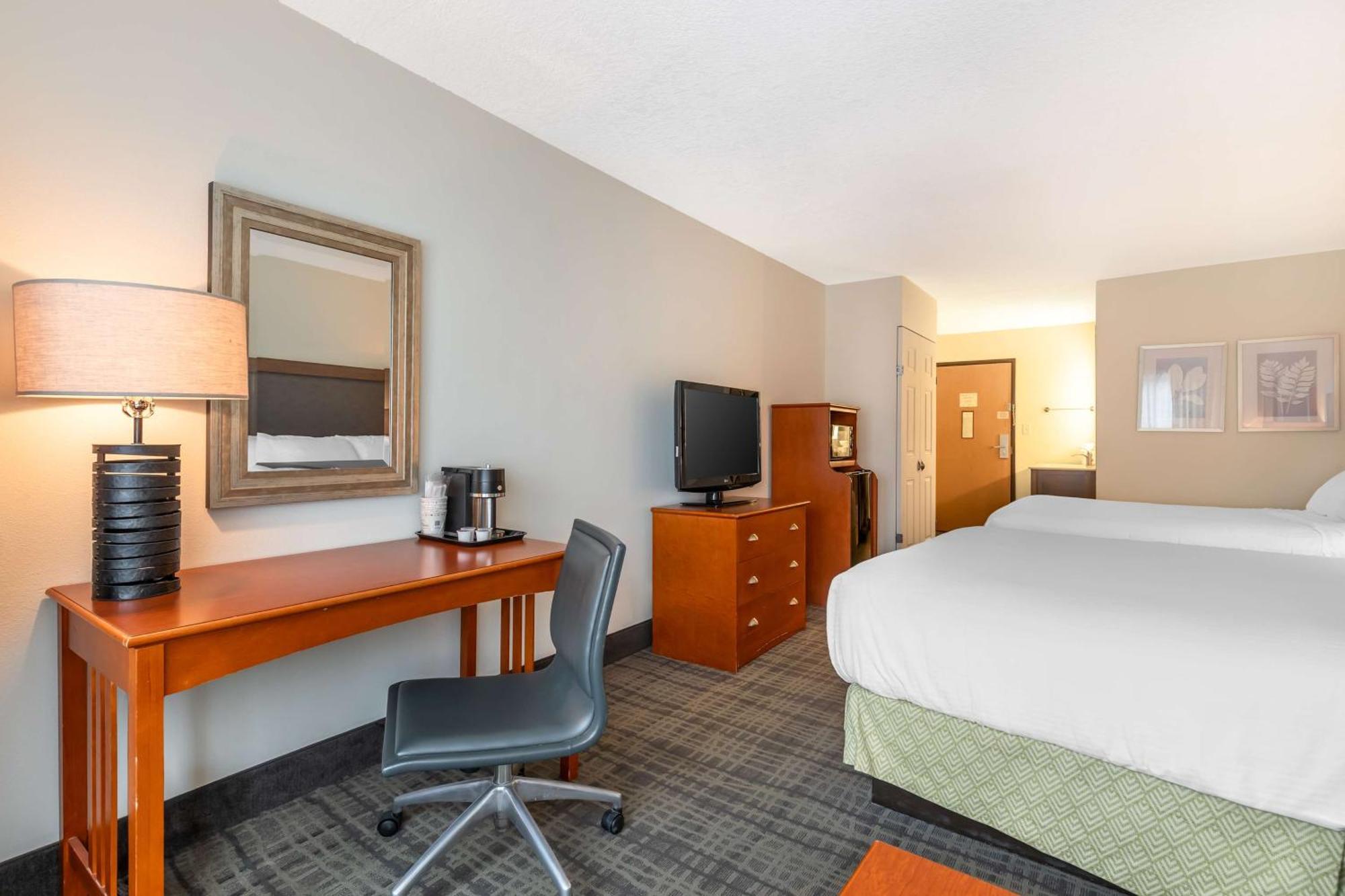 Best Western Plus University Park Inn & Suites Ames Exterior foto