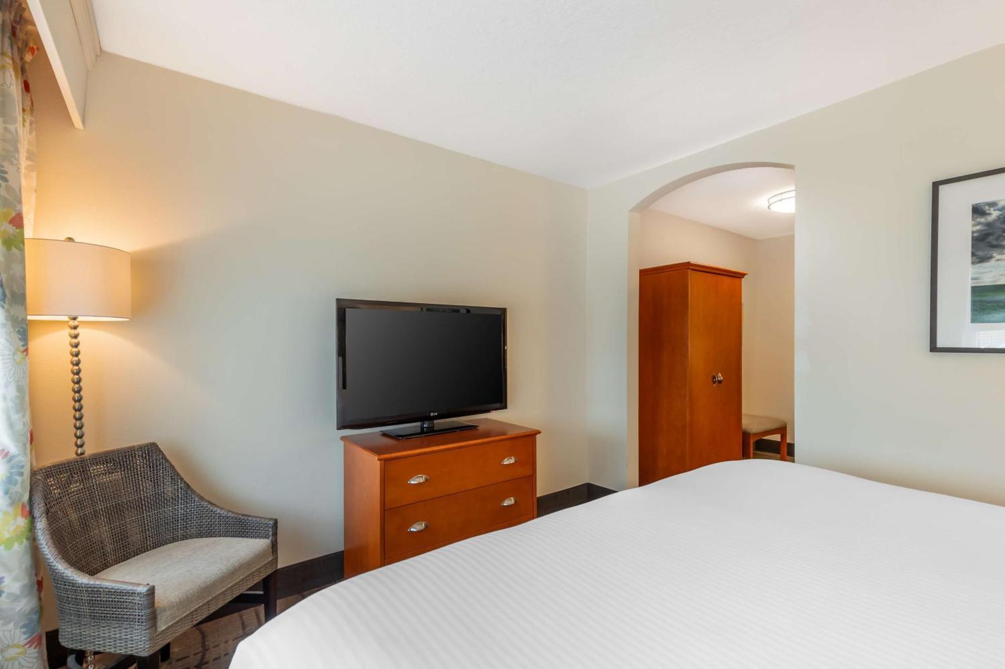 Best Western Plus University Park Inn & Suites Ames Exterior foto